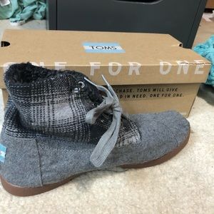 Toms shoes